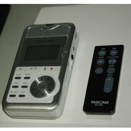 Tascam DR-2d(黑，白兩款) 數(shù)字隨身錄音機(jī)