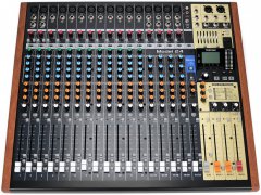 TASCAM 發(fā)布 Model 24 數(shù)字多軌錄音機