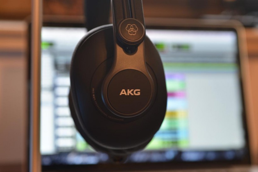 新生代的別樣情懷——AKG K371 頭戴式耳機(jī)開箱評(píng)測(cè)